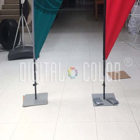 Base Metálica de 30 x 30 cm 4