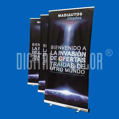 Pendón Roll Up Black 1x2 mts Retráctil - Easy Pull 06