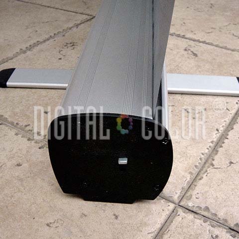 Pendón Roll Up Black 1x2 mts Retráctil - Easy Pull 10